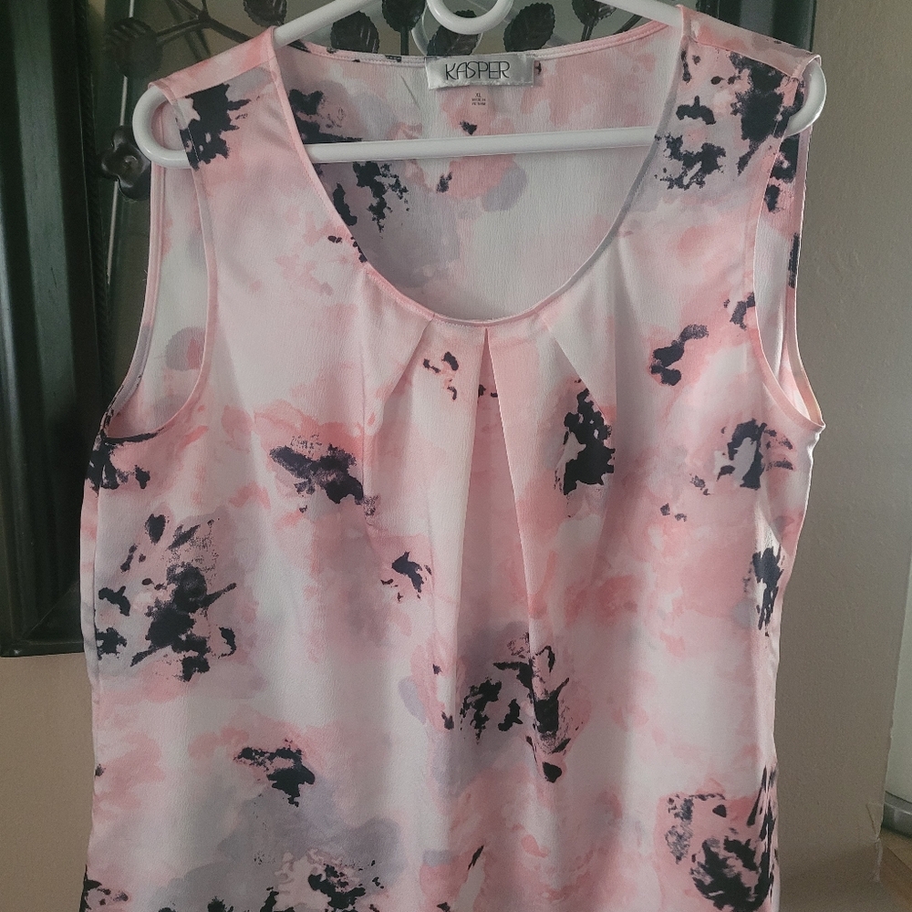 Kasper Pink and Black Floral Women's Top